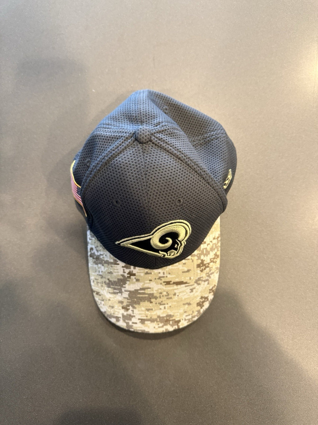 New Era 39Thirty Men Los Angeles Rams Salute to Service Gray Fitted Cap S/M