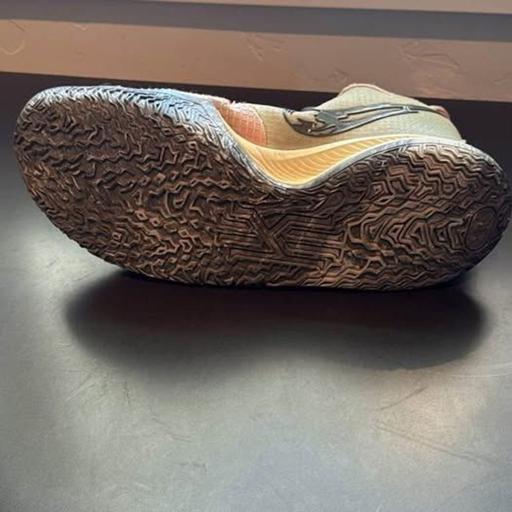 USED Nike Kyrie Low 4 Basketball Shoes Mens 13 Pale Coral Iron Grey CW3985-800