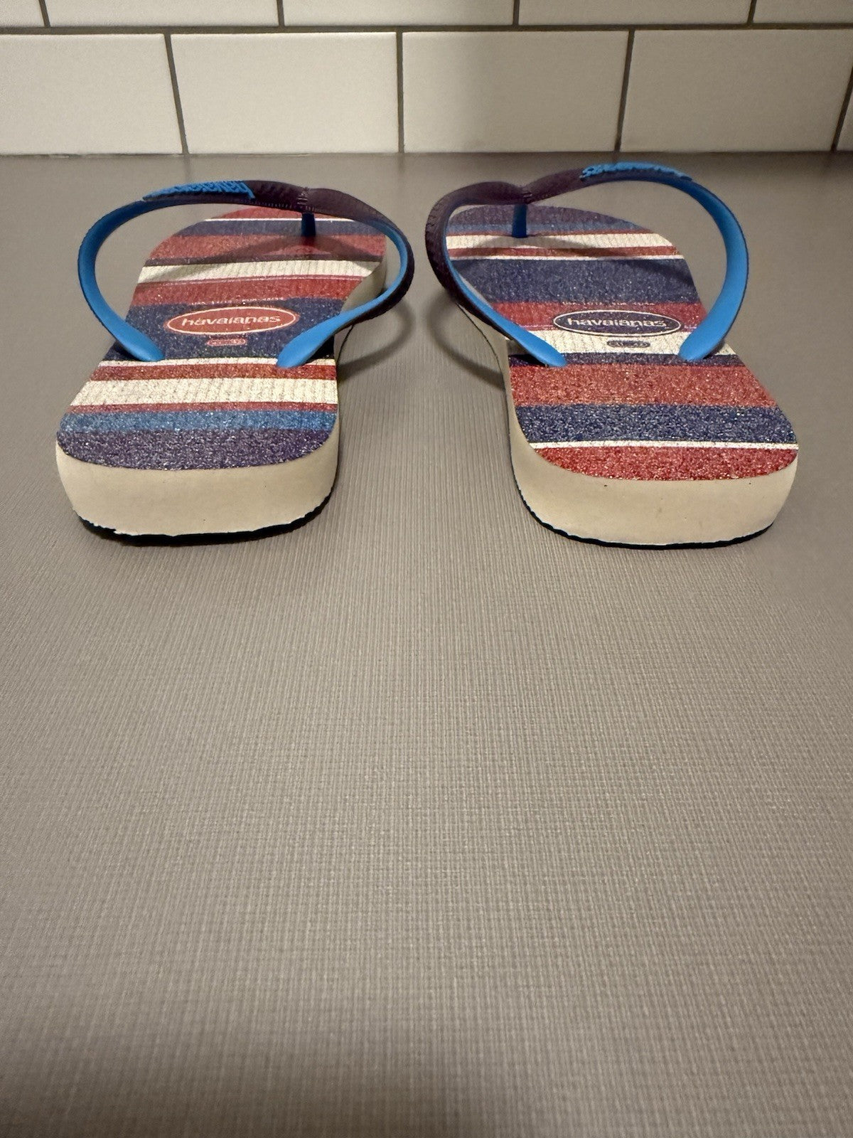 Havaianas Red Blue Purple And White Logo Thong Flip Flop Sandals Size 11