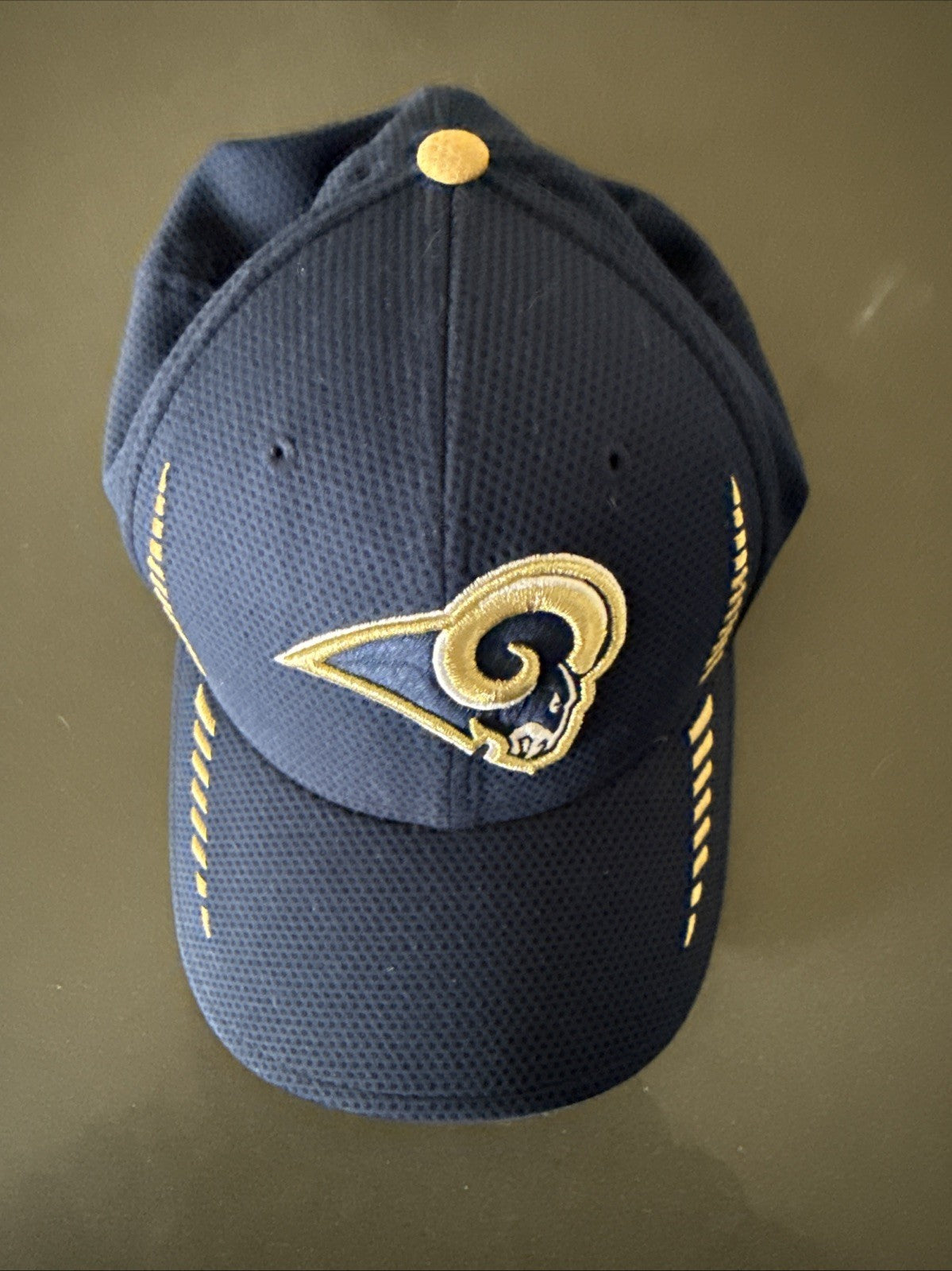 Vintage NFL NEW ERA 9 Forty ST. LOUIS RAMS ADJUSTABLE HAT