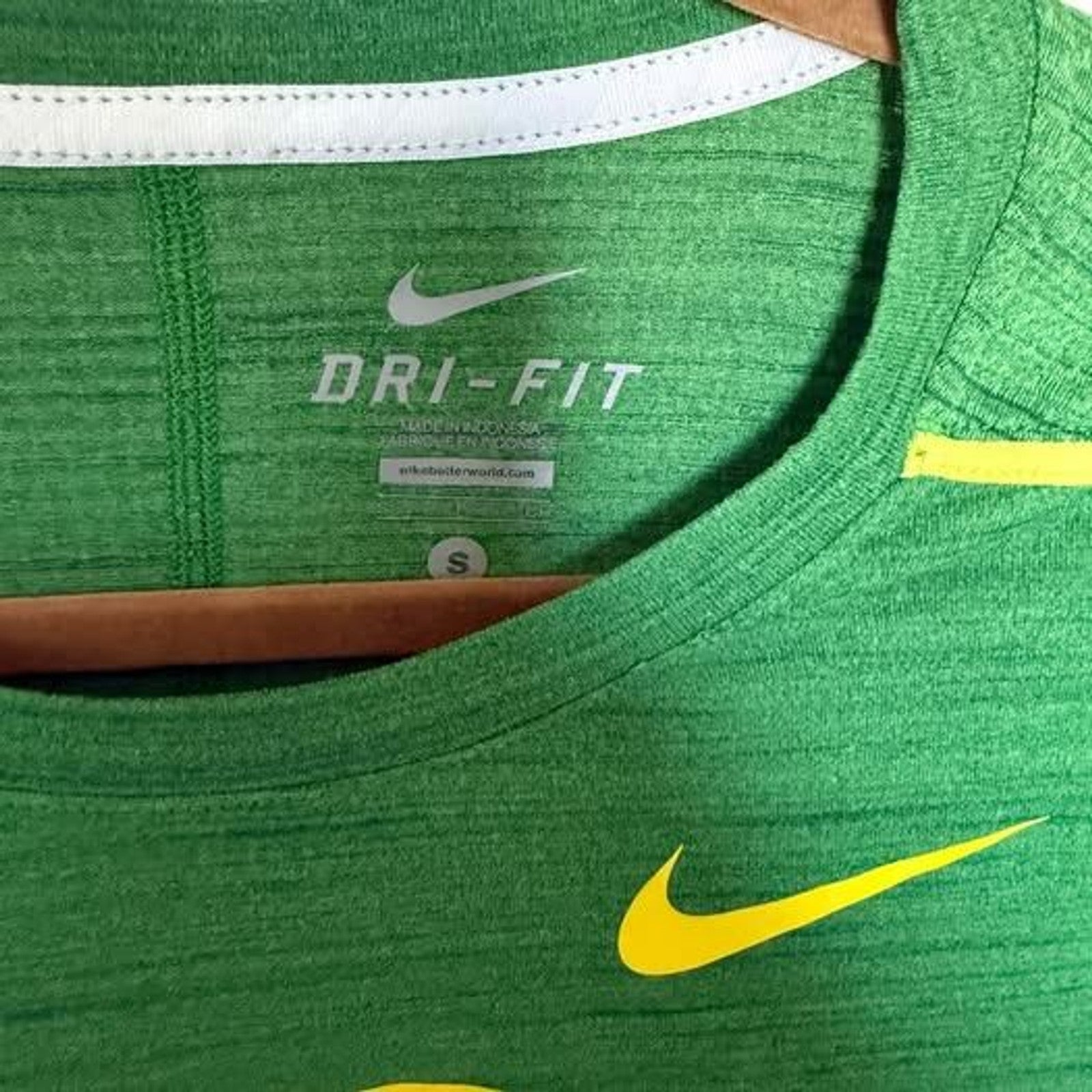 Nike Oregon Ducks Dri-FIT Performance T-Shirt