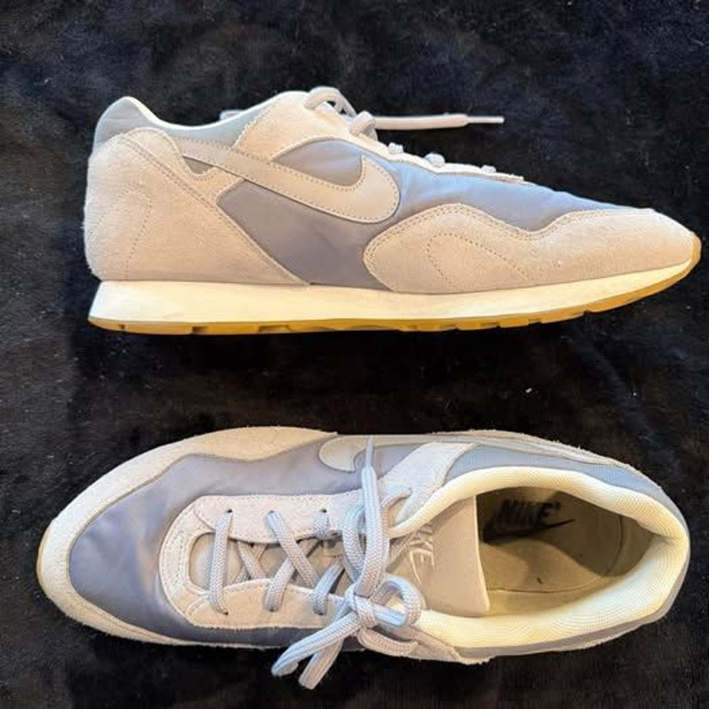 Nike Outburst Womens Size 11.5 $50 obo