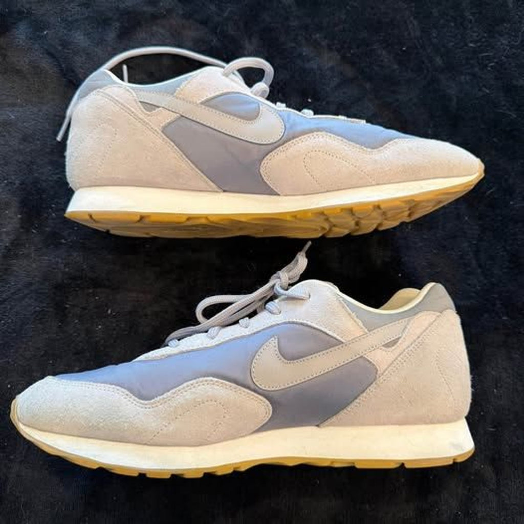 Nike Outburst Womens Size 11.5 $50 obo