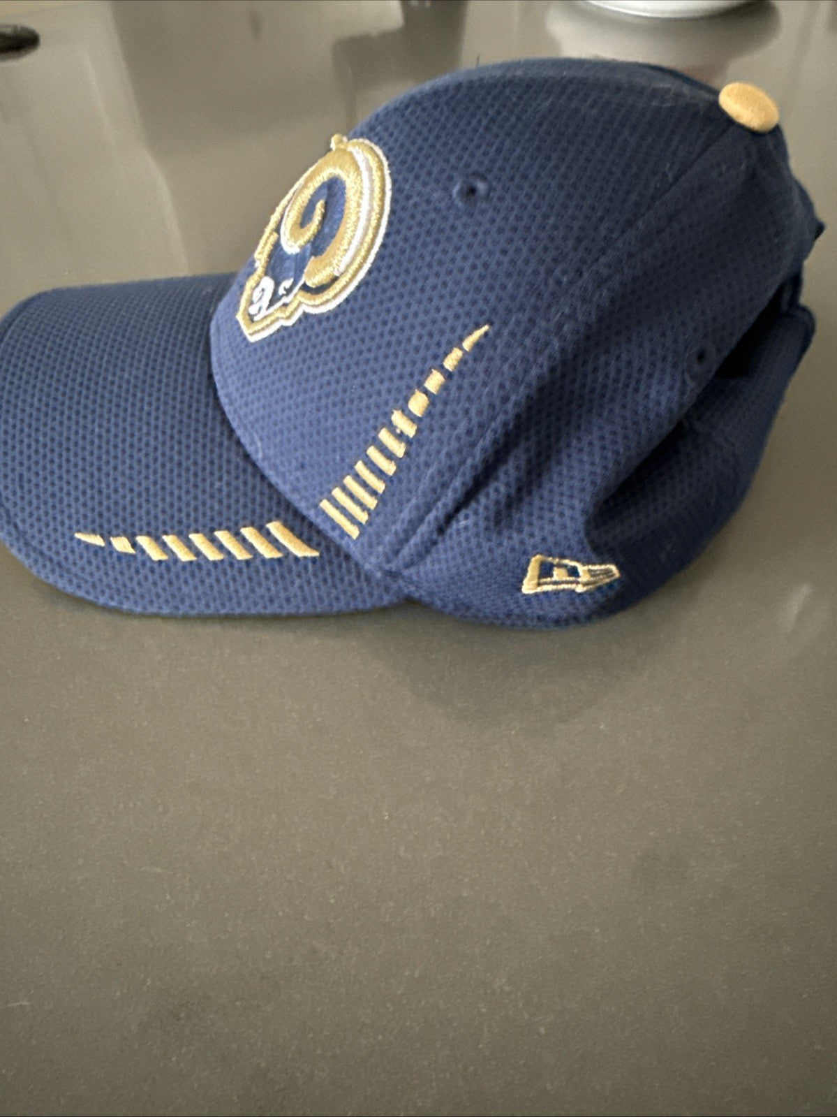 Vintage NFL NEW ERA 9 Forty ST. LOUIS RAMS ADJUSTABLE HAT