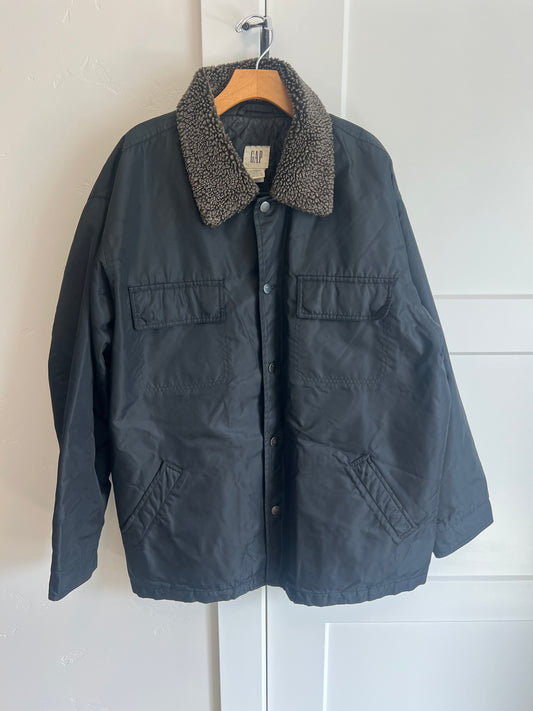 The VTG GAP Men's Utility Jacket in size Large
