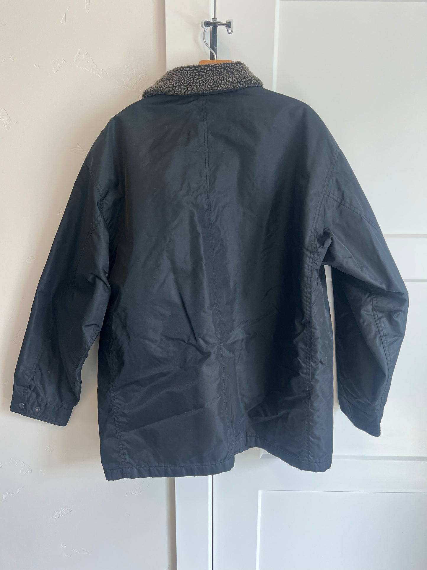 The VTG GAP Men's Utility Jacket in size Large